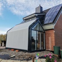 Markisen Lübeck, Gardinen, Jalousien, Rollos, Plissees, Velux, Fenster, Sonnenschutz, Beschattung, Preis, günstig, gut, Sonne, Lübeck, Luebeck, Helmbold, Rollladen Lübeck, Jalousetten Lübeck, Gardinen Lübeck, Polsterarbeiten Lübeck, Teppich Lübeck, Wintergartenbeschattung Lübeck, Sommemschutz, Markisen, errassenüberdachungen, Glasoasen, Rollläden, Pergolamarkisen
