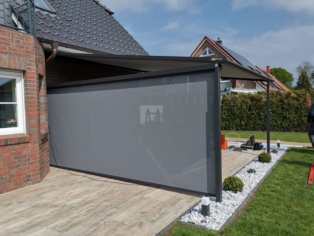 Markisen Lübeck, Gardinen, Jalousien, Rollos, Plissees, Velux, Fenster, Sonnenschutz, Beschattung, Preis, günstig, gut, Sonne, Lübeck, Luebeck, Helmbold, Rollladen Lübeck, Jalousetten Lübeck, Gardinen Lübeck, Polsterarbeiten Lübeck, Teppich Lübeck, Wintergartenbeschattung Lübeck, Sommemschutz, Markisen, errassenüberdachungen, Glasoasen, Rollläden, Pergolamarkisen