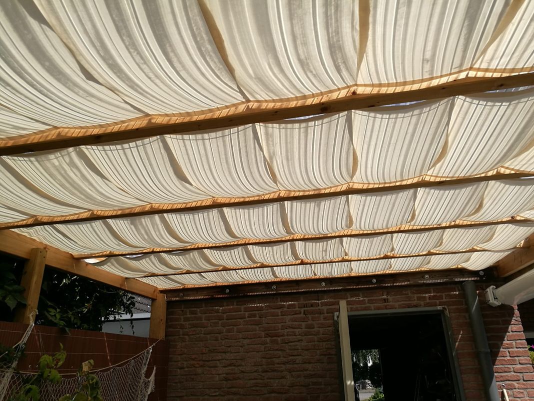 Markisen Lübeck, Gardinen, Jalousien, Rollos, Plissees, Velux, Fenster, Sonnenschutz, Beschattung, Preis, günstig, gut, Sonne, Lübeck, Luebeck, Helmbold, Rollladen Lübeck, Jalousetten Lübeck, Gardinen Lübeck, Polsterarbeiten Lübeck, Teppich Lübeck, Wintergartenbeschattung Lübeck, Sommemschutz, Markisen, errassenüberdachungen, Glasoasen, Rollläden, Pergolamarkisen