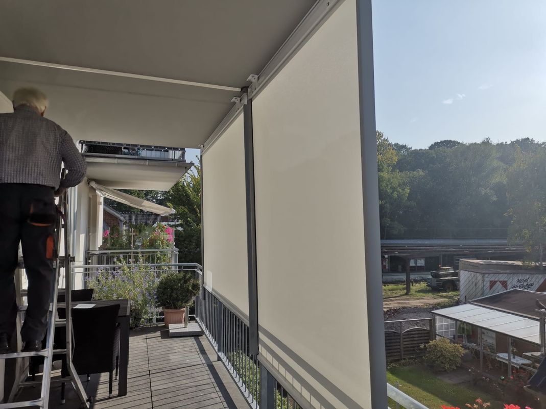 Markisen Lübeck, Gardinen, Jalousien, Rollos, Plissees, Velux, Fenster, Sonnenschutz, Beschattung, Preis, günstig, gut, Sonne, Lübeck, Luebeck, Helmbold, Rollladen Lübeck, Jalousetten Lübeck, Gardinen Lübeck, Polsterarbeiten Lübeck, Teppich Lübeck, Wintergartenbeschattung Lübeck, Sommemschutz, Markisen, errassenüberdachungen, Glasoasen, Rollläden, Pergolamarkisen