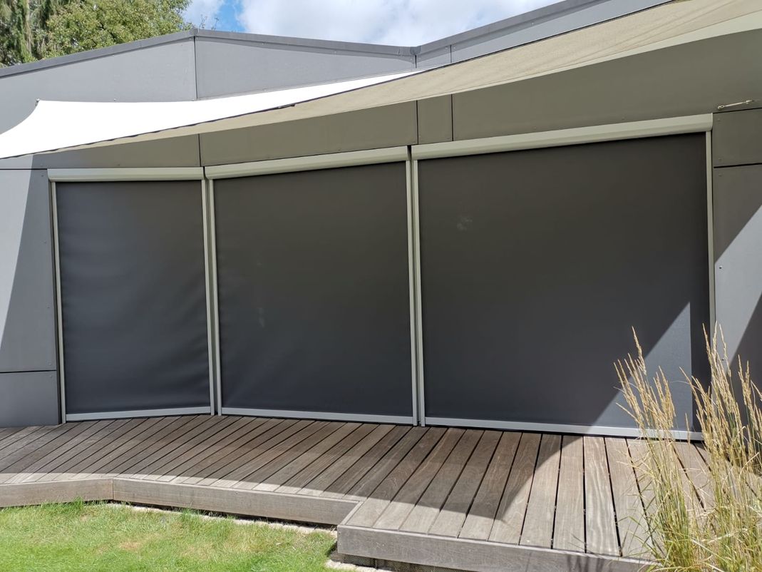 Markisen Lübeck, Gardinen, Jalousien, Rollos, Plissees, Velux, Fenster, Sonnenschutz, Beschattung, Preis, günstig, gut, Sonne, Lübeck, Luebeck, Helmbold, Rollladen Lübeck, Jalousetten Lübeck, Gardinen Lübeck, Polsterarbeiten Lübeck, Teppich Lübeck, Wintergartenbeschattung Lübeck, Sommemschutz, Markisen, errassenüberdachungen, Glasoasen, Rollläden, Pergolamarkisen