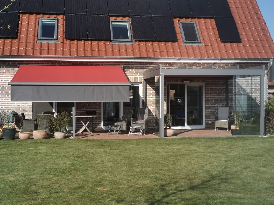 Markisen Lübeck, Gardinen, Jalousien, Rollos, Plissees, Velux, Fenster, Sonnenschutz, Beschattung, Preis, günstig, gut, Sonne, Lübeck, Luebeck, Helmbold, Rollladen Lübeck, Jalousetten Lübeck, Gardinen Lübeck, Polsterarbeiten Lübeck, Teppich Lübeck, Wintergartenbeschattung Lübeck, Sommemschutz, Markisen, errassenüberdachungen, Glasoasen, Rollläden, Pergolamarkisen